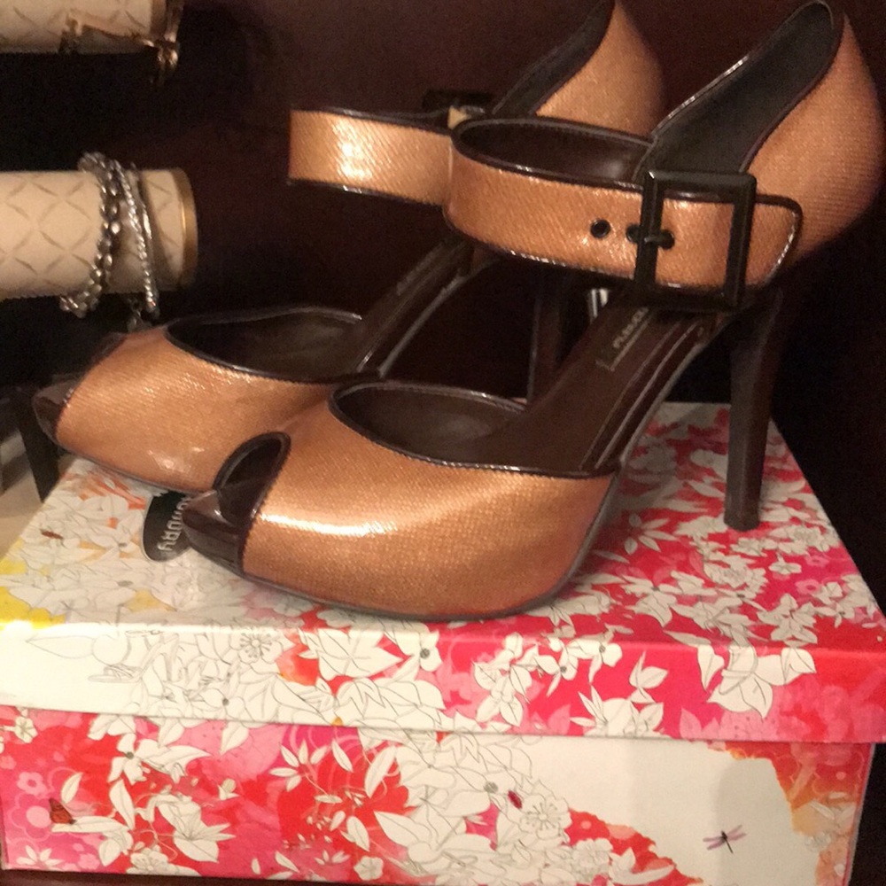 Super Fabulous Peephole Heels